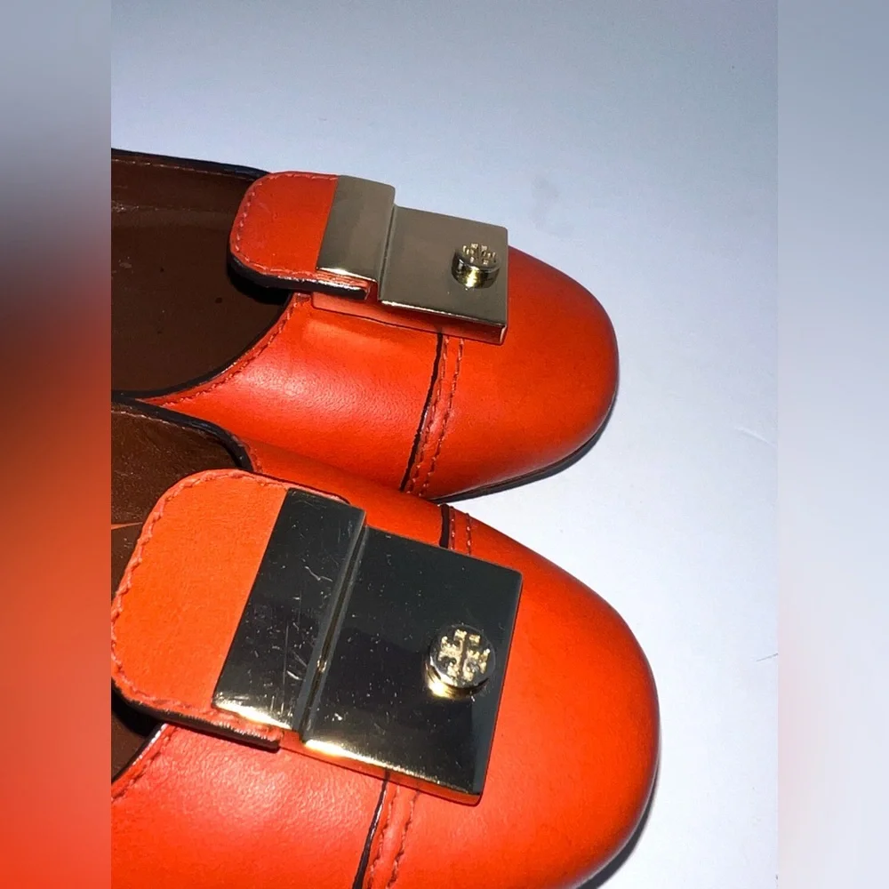 Tory Burch woman’s flat orange shoes size‎ 5